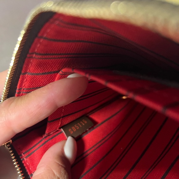 Authentic Louis Vuitton Neverfull GM red interior bag only - Picture 7 of 7